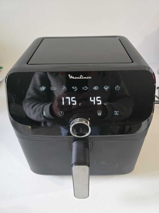 Moulinex Easy Fry Mega: Efektowna Frytkownica dla Rodziny 7,5L 8 trybó