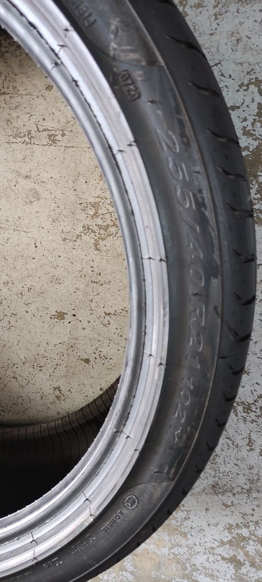Pneus 255/40/21 novos e semi novos