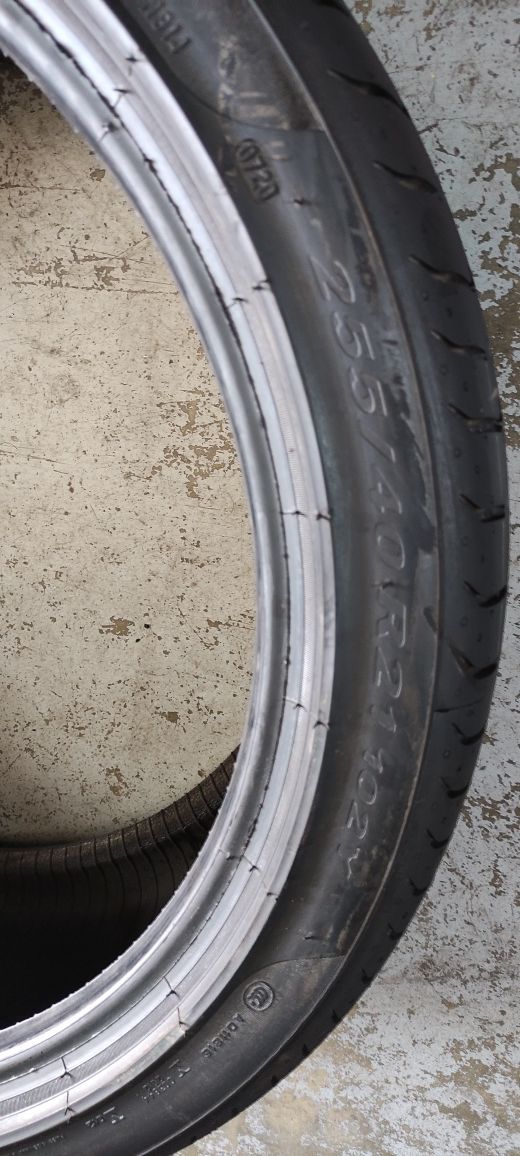 Pneus 255/40/21 pirelli novos