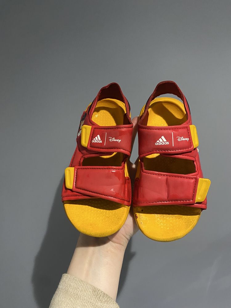 Сандалії босоніжки  дитячі Adidas GZ3315 27 розмір Red