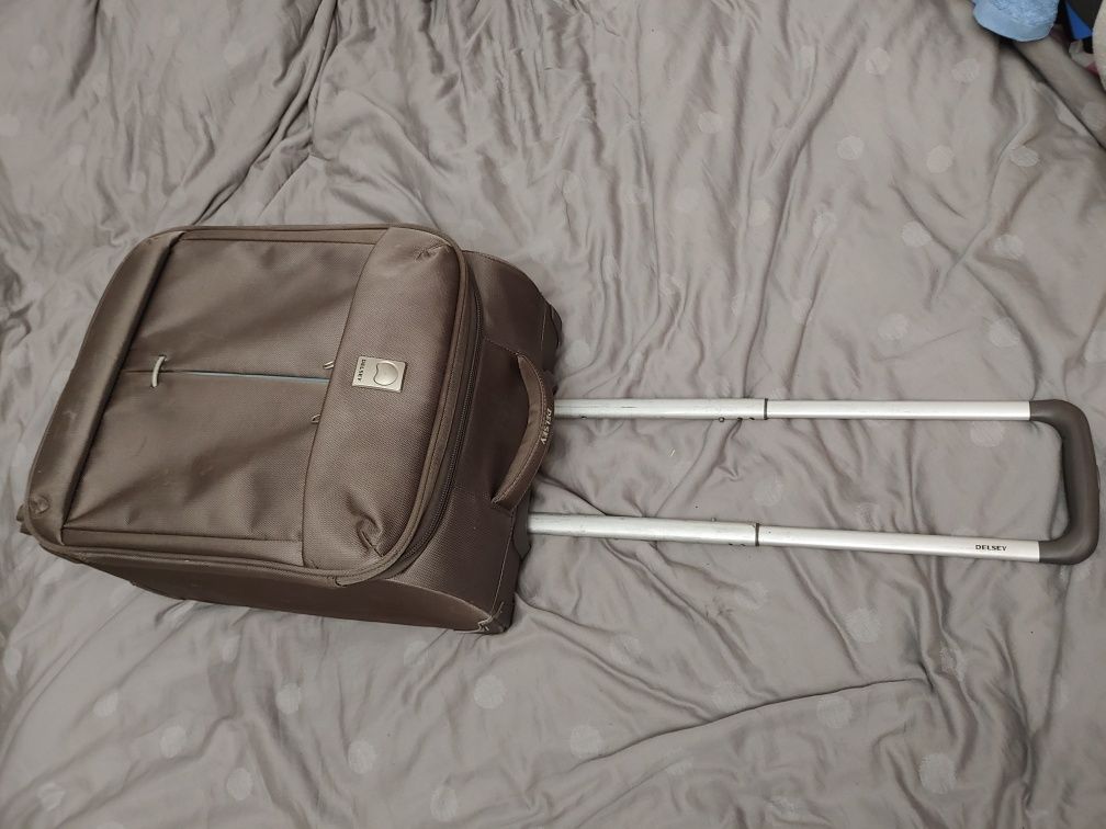 Чемодан сумка валіза DELSEY ORIGINAL ручная кладь 49 л .на колесах 30&
