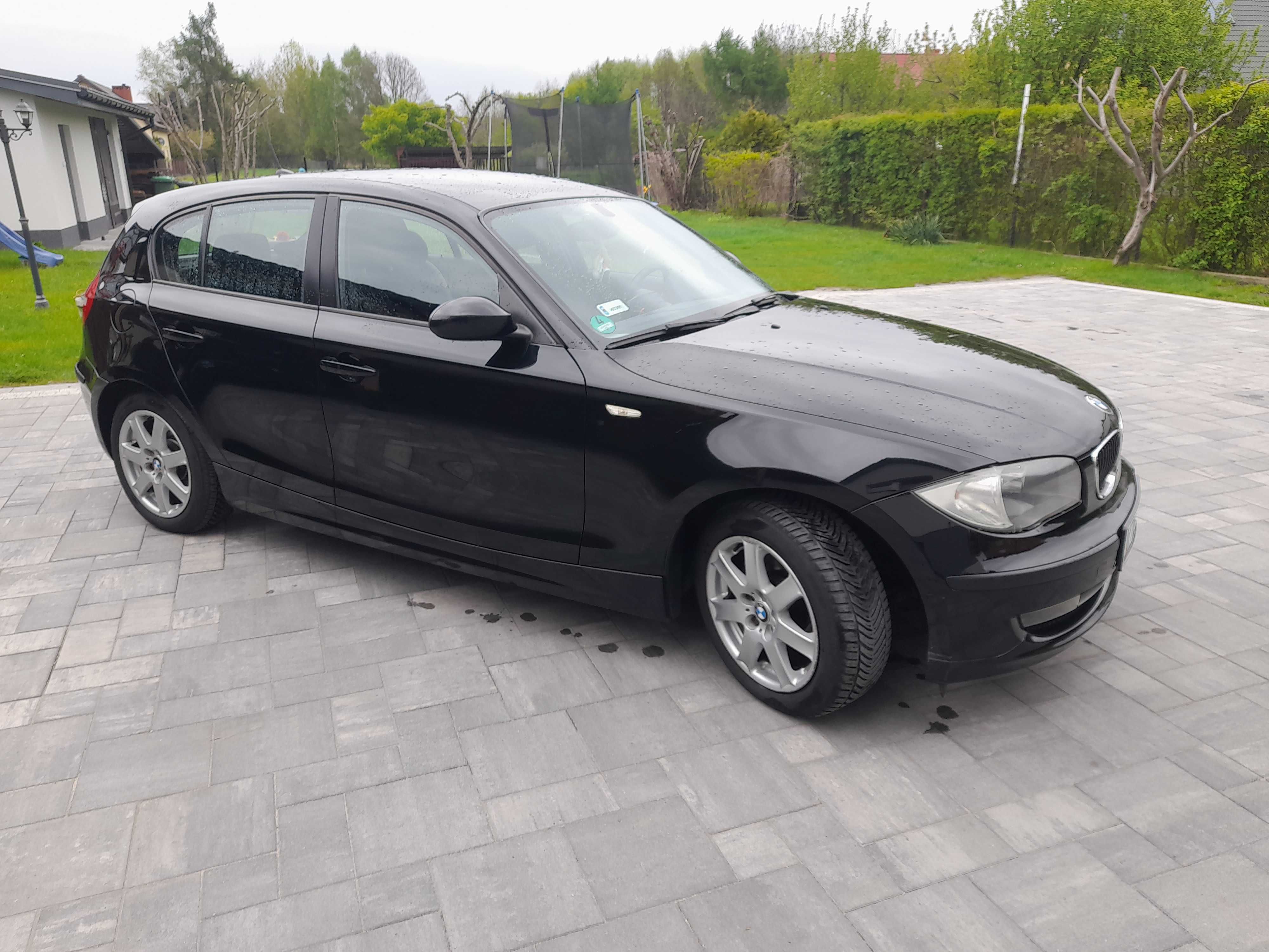 BMW 116i      BMW Seria 1