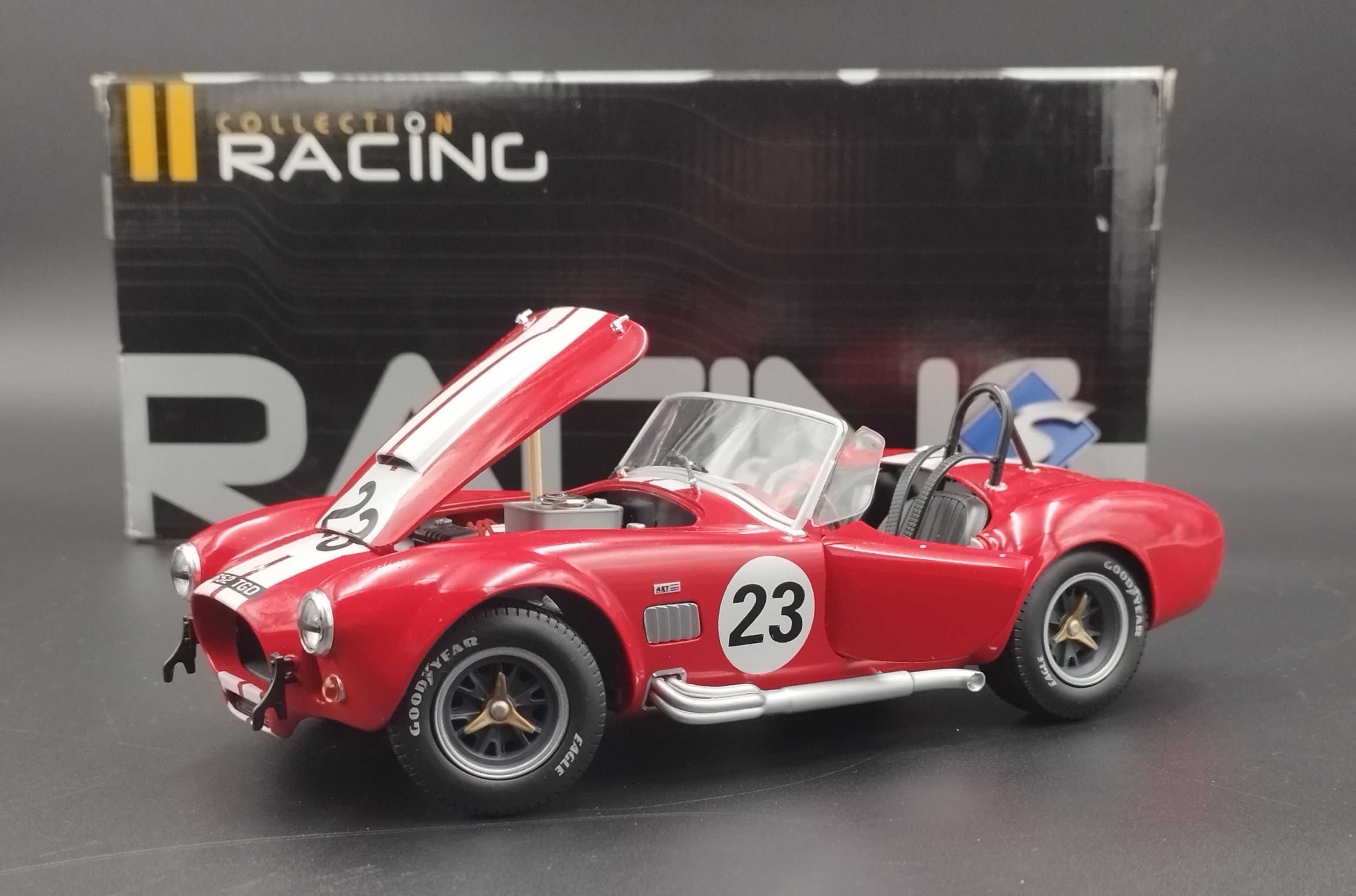 1:18 Solido 1965 Shelby Cobra Racing #23 model używany