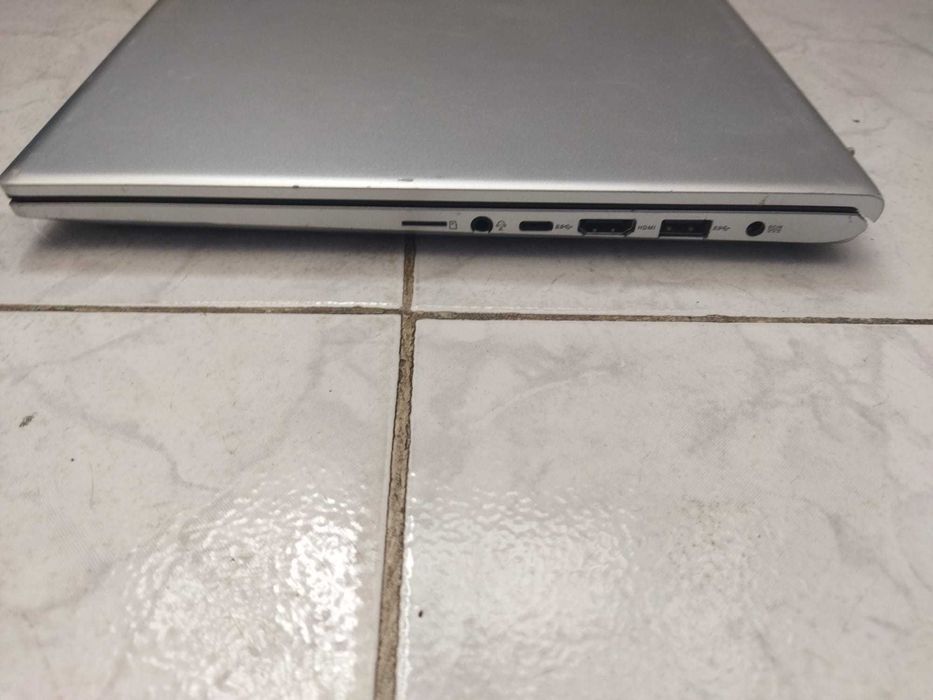 Portátil ASUS VivoBook i5 8ª Gen