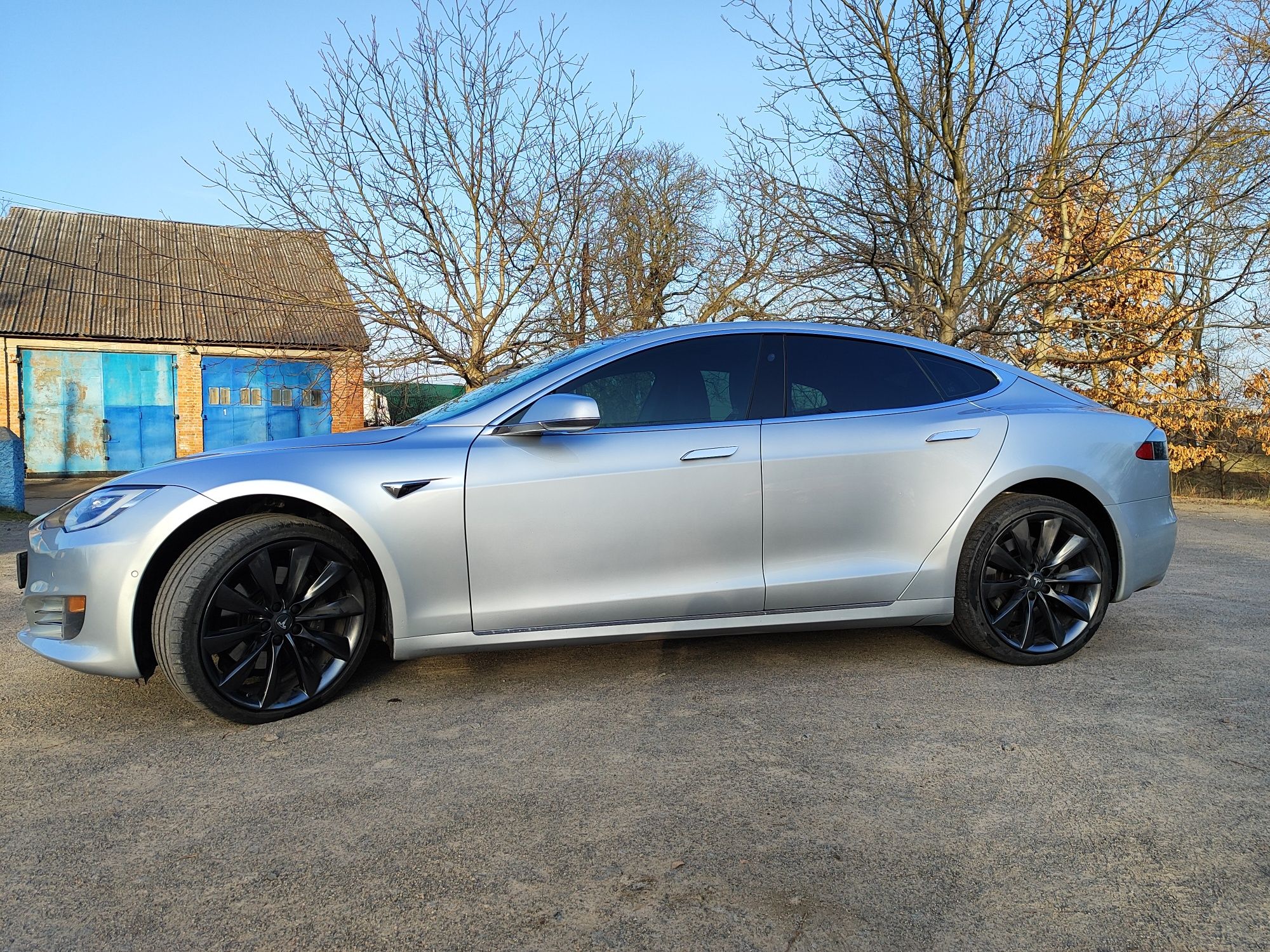 Tesla model S REST 75 D INTEL