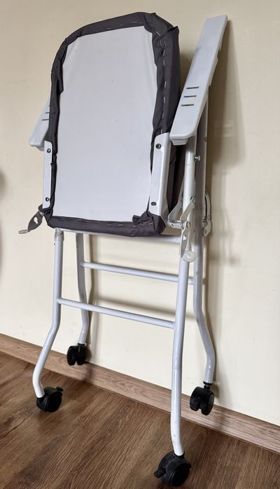 Детский стульчик для кормления