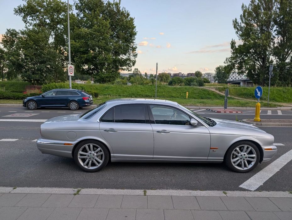 Jaguar XJR Jaguar XJR X350 4.2 V8 Supercharged | 2004 | 188 880 km | 53000 PLN