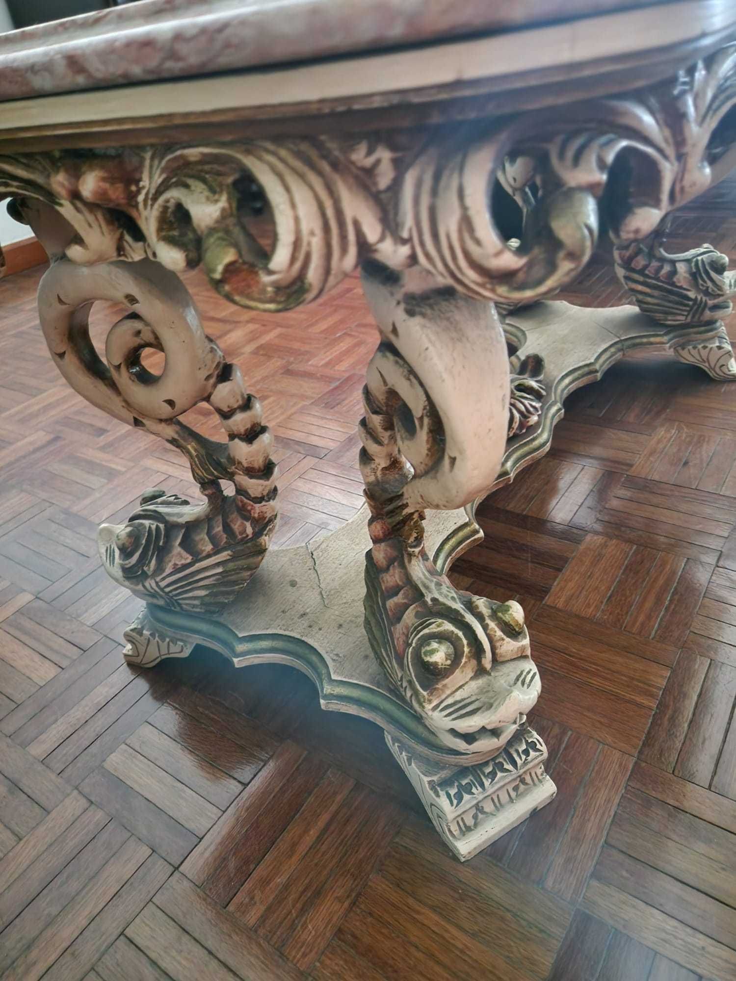 Mesa de centro antiga