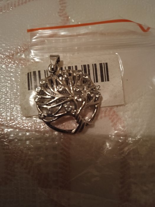 Подвеска- дерево,со стразами