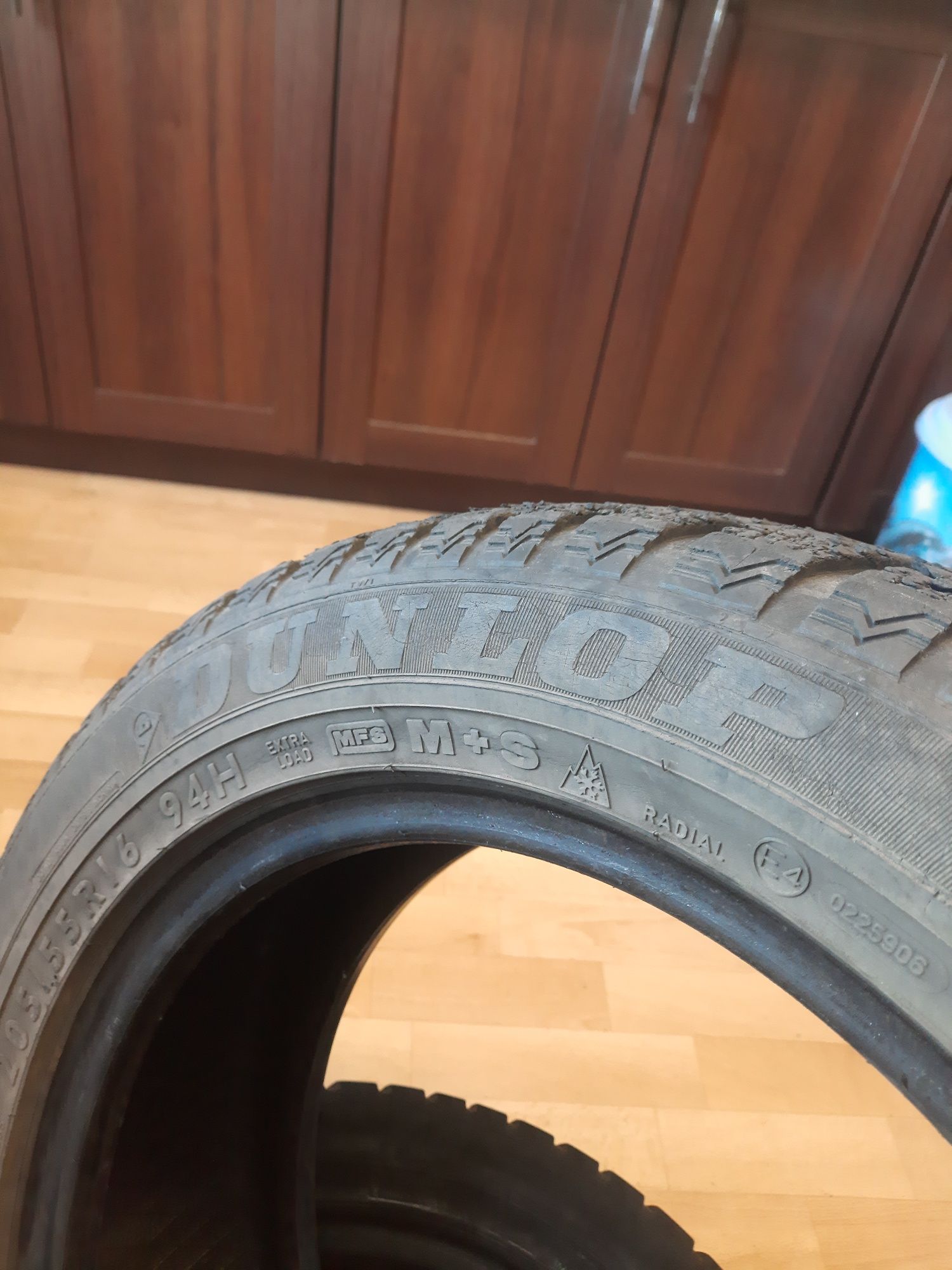 Продам шини б/у R16.