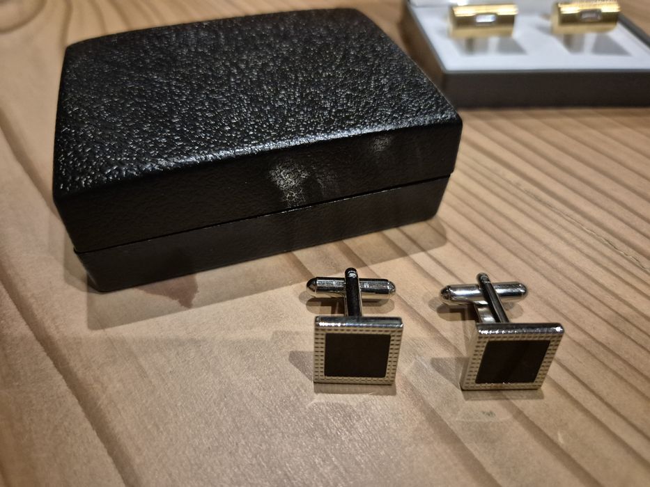 Запонки, 4 пари з коробками