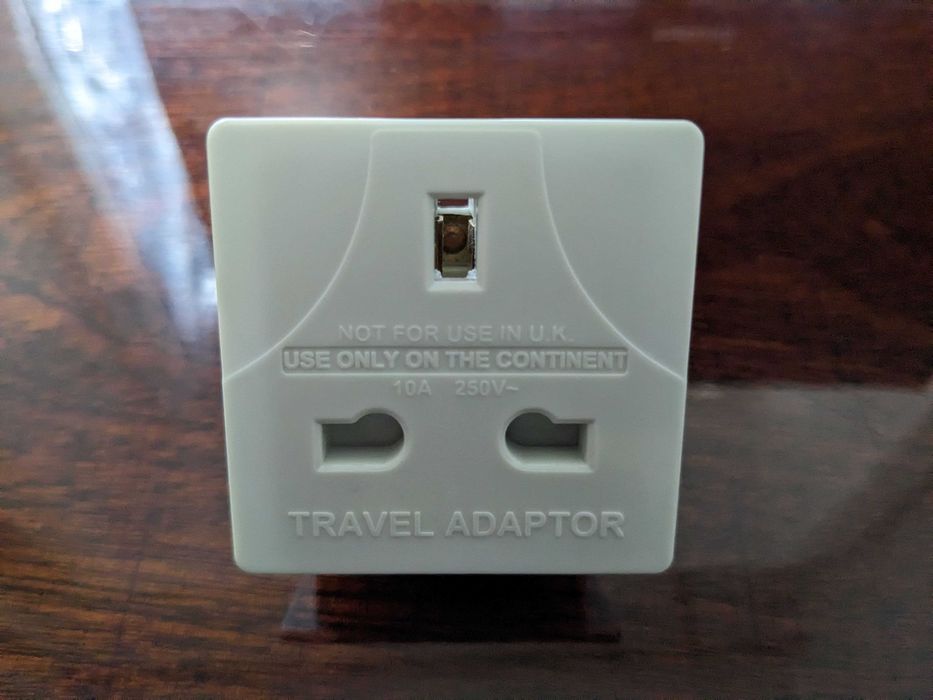 Адаптер питания PIFCO UK-EUROPE с 3 на 2 контакта