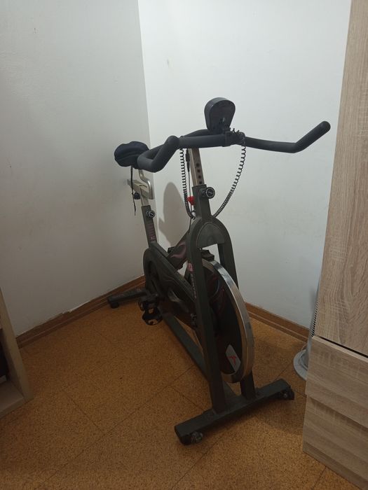 Bicicleta ginásio / estática