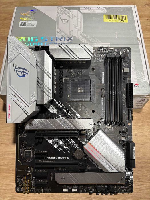 ASUS ROG STRIX B550-A Gaming — AM4 — Б/У