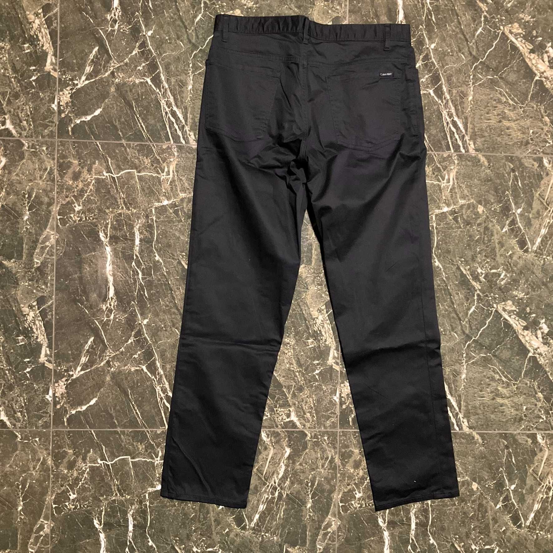 Чёрные джинсы Calvin Klein 32\30