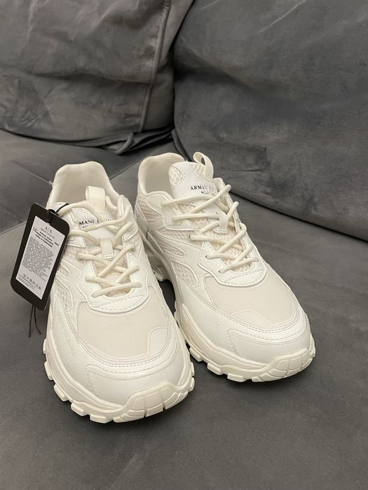 Buty Armani Exchange rozm. 40 XUX159 białe