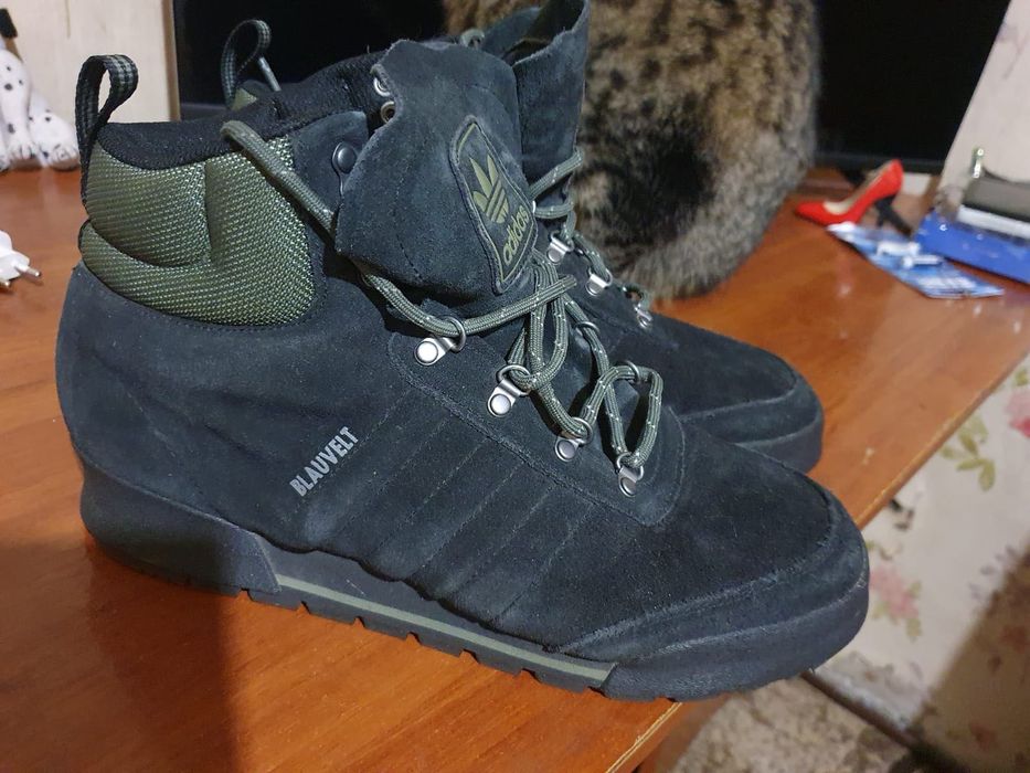 Ботинки Adidas зимнее