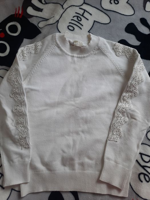 Кофта біла на дівчинку