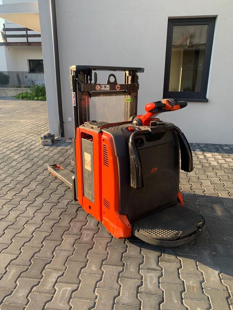 Wózek Linde D12AP-133 z podestem , podwójne podnoszenie, rok 2018