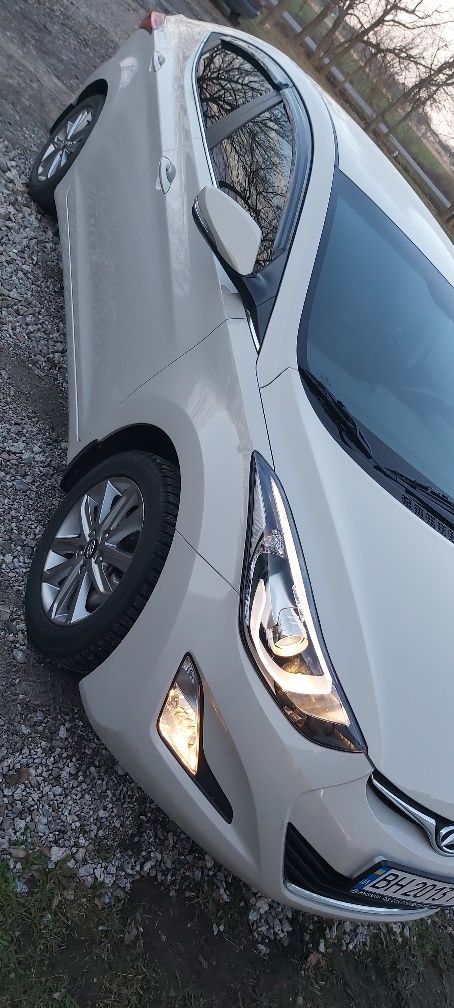 Продам "Hyundai Elantra" gls 2014 год