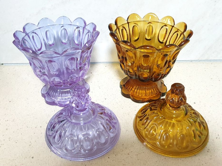 Fantásticas bonboneiras/boleiras em vidro prensado alexandrite e âmbar