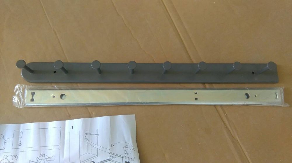 Wieszak wysuwany do szafy