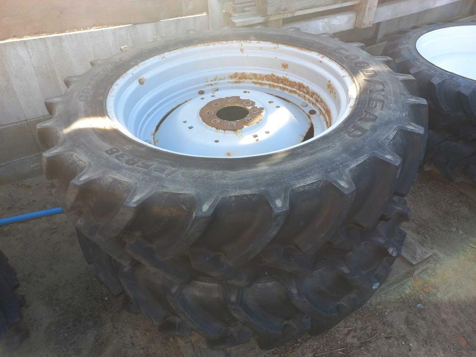 Koła 13.6R38 340/85R38+przednie/tylne Deutz MF Case Zetor NH John Inny