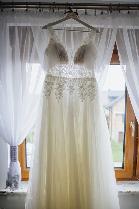 Suknia ślubna ivory koronka koraliki