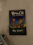 Varios livros do Homem cão
