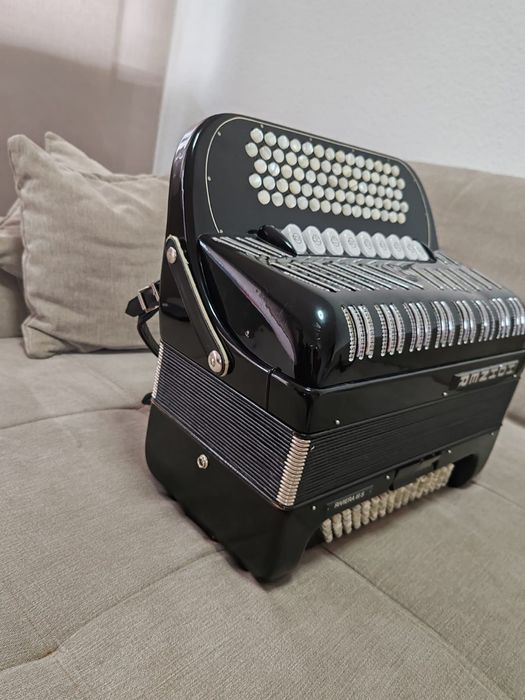 Продам Hohner Rivera ||| S