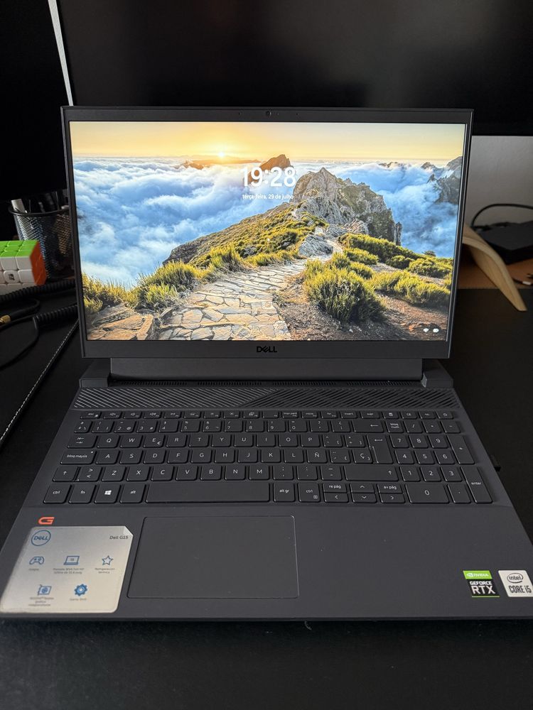 Portátil Gamer DELL G15 com Placa de Vídeo NVIDIA RTX 3050