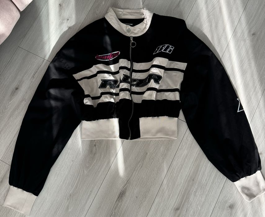 Бомбер PrettyLittleThing