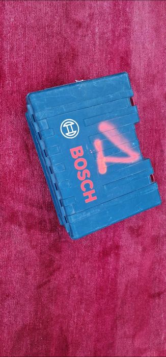 Młot, wiertarka budowlana..Bosch chodzijak rakieta..