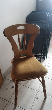 Krzesło, tapicerowane  meble giętkie  Fameg jak antyk drewniane