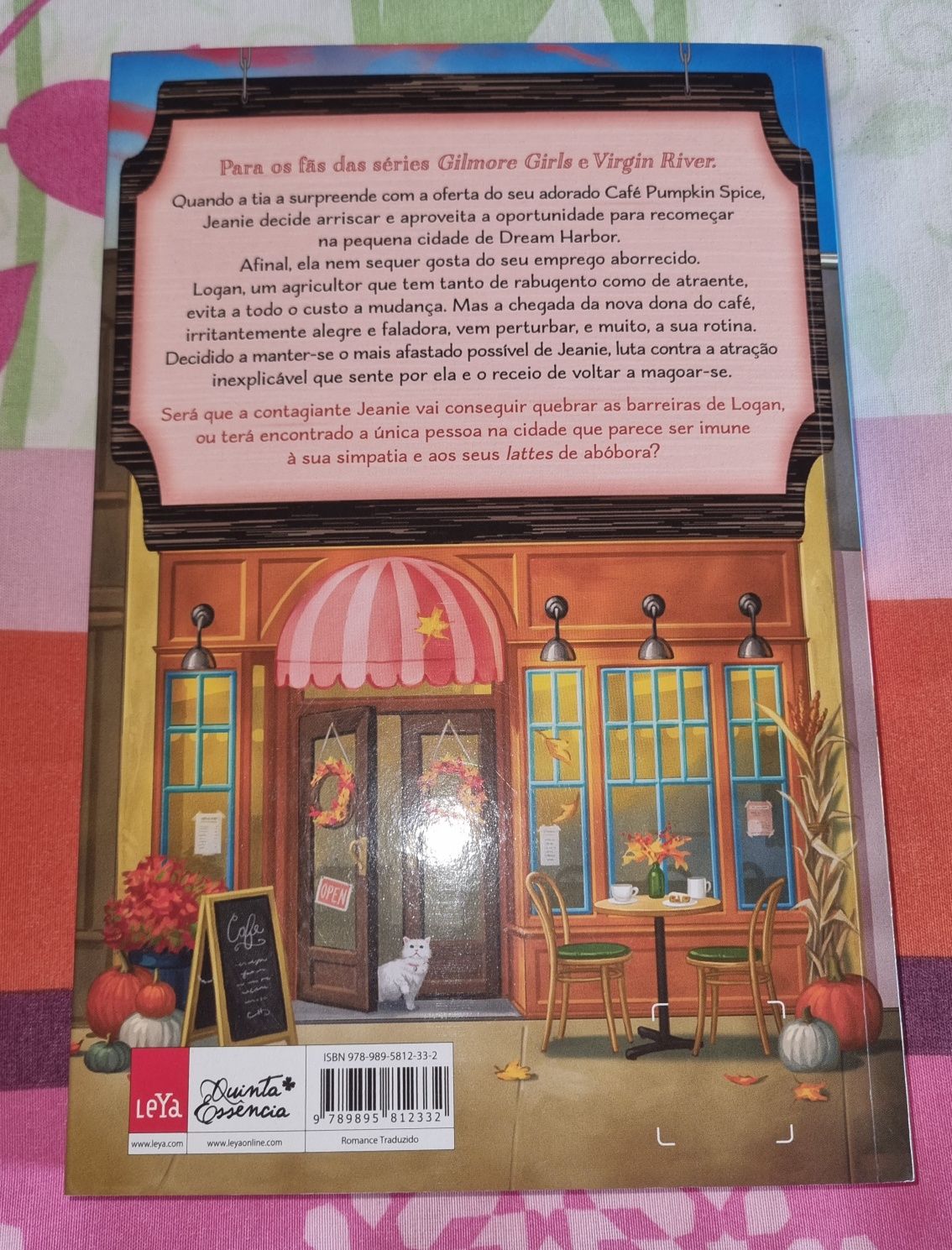 Livro " O Café Pumpkin Spice"