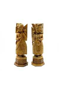 Dois budas tailandeses esculpidos em madeira