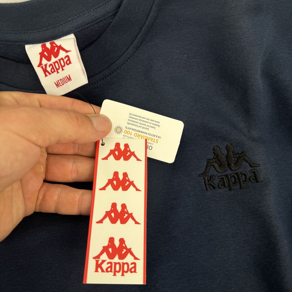 кофта Kappa на лампасах Оригінал має нюанс розмір М