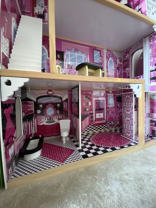 Domek dla lalek Kidkraft Amelia, led, winda, 3 poziomy, meble