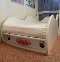 Продам детскую кровать кроватку машина с матрасом 75см/160см САМОВЫВОЗ