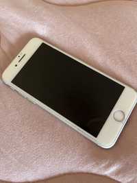 iPhone 8 branco com 13 capas