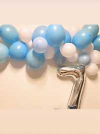 Повітряні кульки шари день народження хлопчика 7 років фотозона цифра