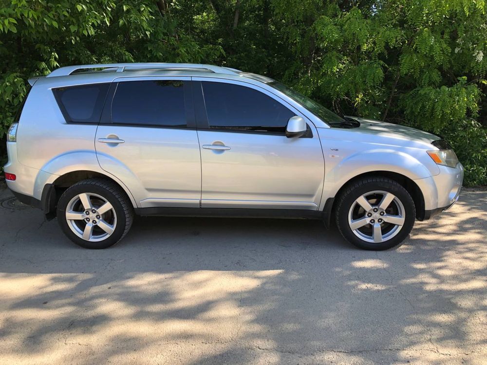 Продам Mitsubishi Outlander