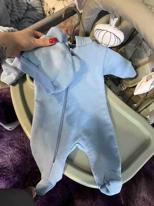 Продам дитячий комбенізон з шапочкою для новонародженого