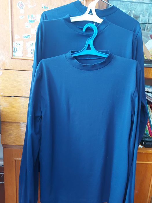 Футболка з довгим рукавом