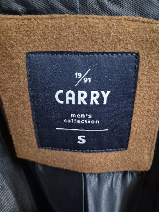 Męski płaszcz Carry