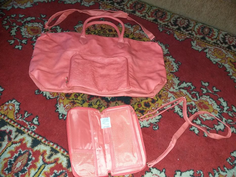 Сумки ! Новая! Для поездок просто супер! Складывается.