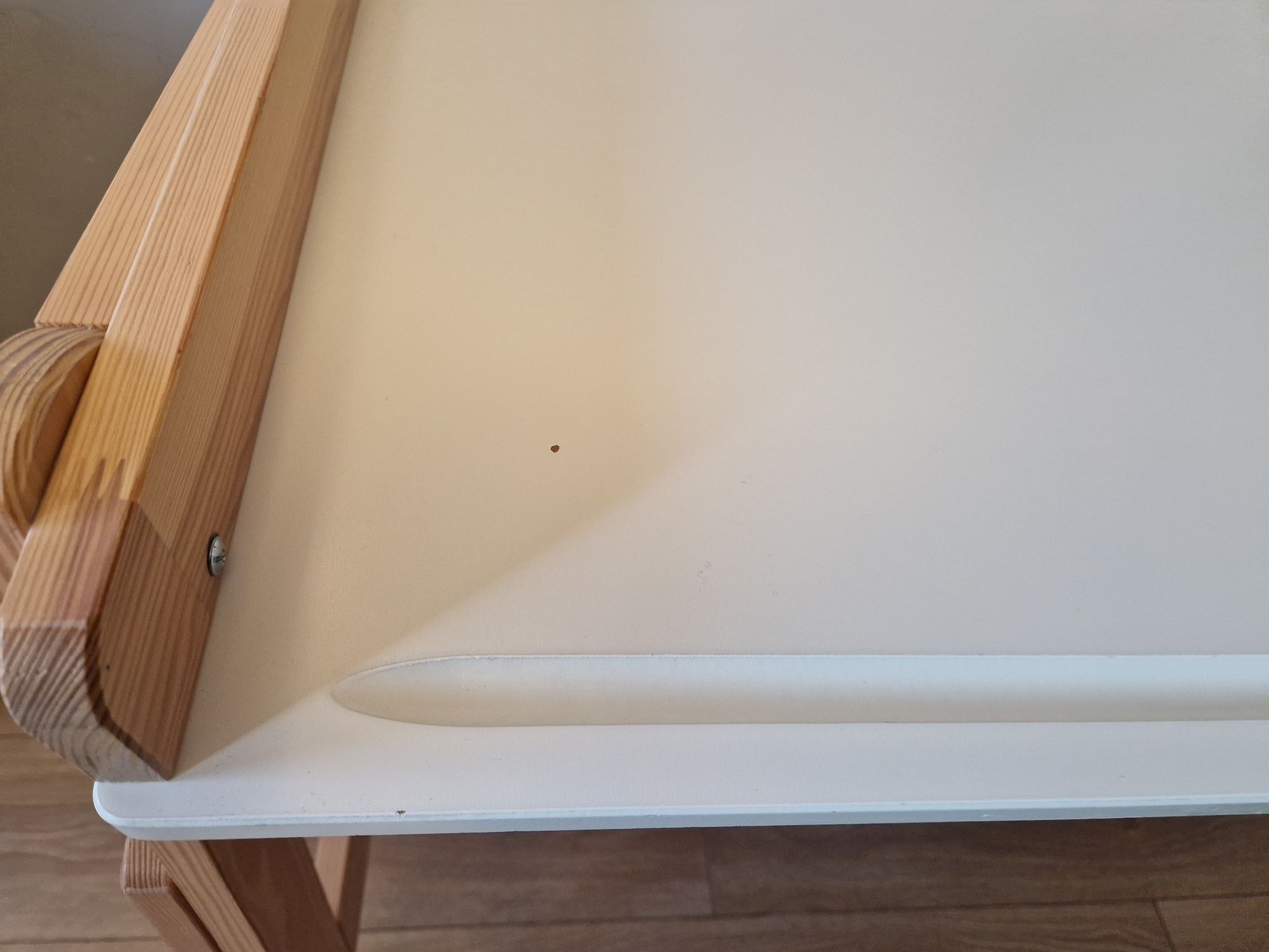 Biurko Ikea Flisat, rosnące razem z dzieckiem