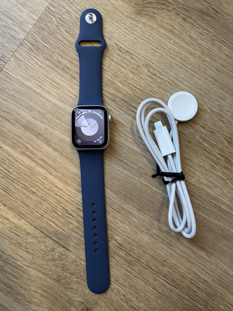 Годинник Apple Watch SE 2nd gen 40mm Як Новий