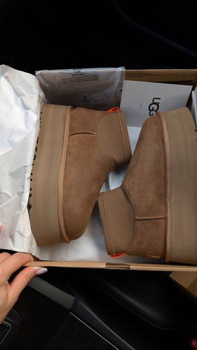 Оригінал Угги , Classic Mini Dipper колір  : chestnut
  Ugg коричне