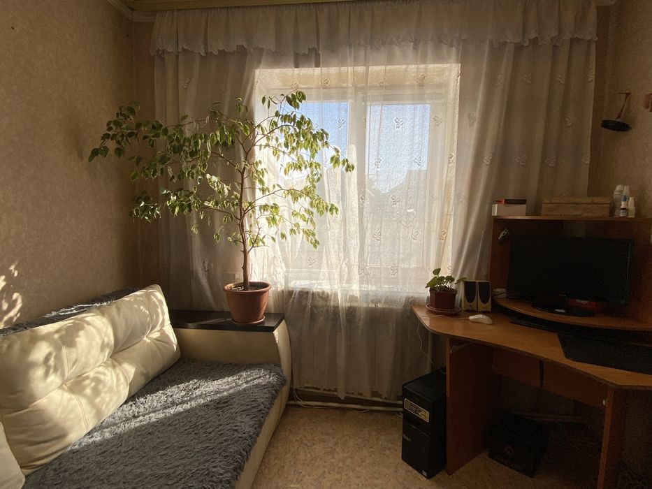 Продам добротный дом в смт  Обуховка , рядом лес/ река Орель